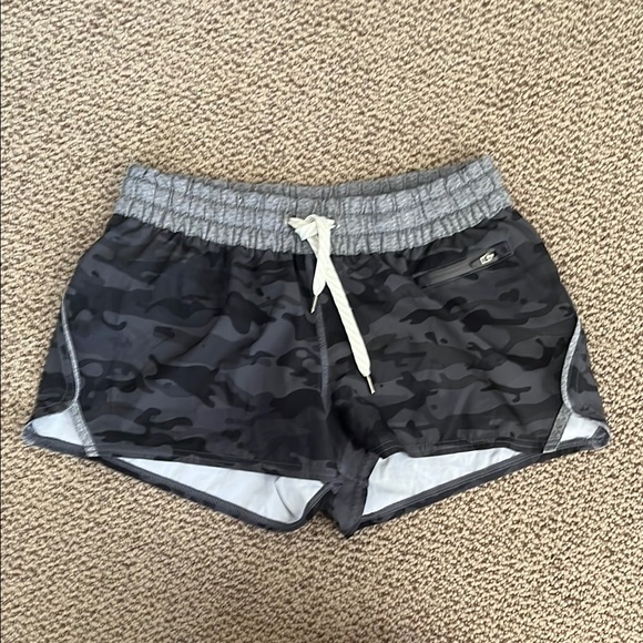 Vuori Pants - Vuori workout shorts